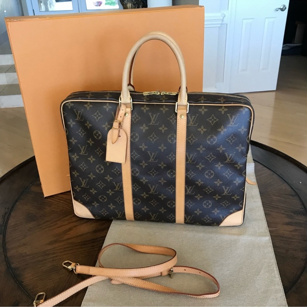 Excellent Unisex Louis Vuitton Porte Documents Voyage Briefcase with Strap